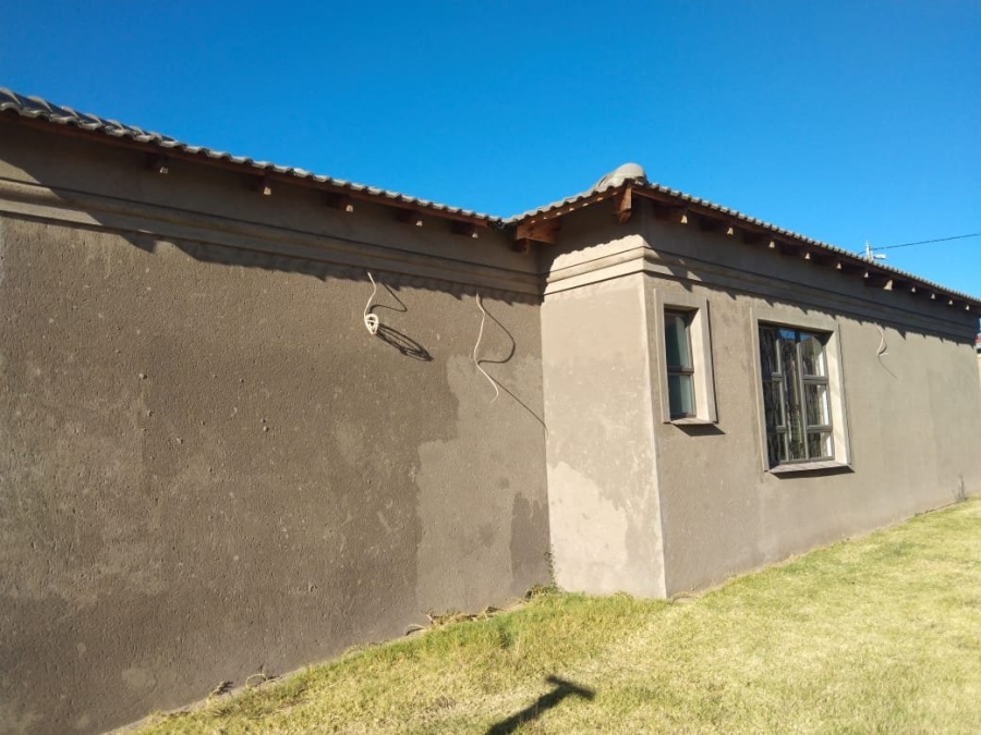 5 Bedroom Property for Sale in Kestell Free State